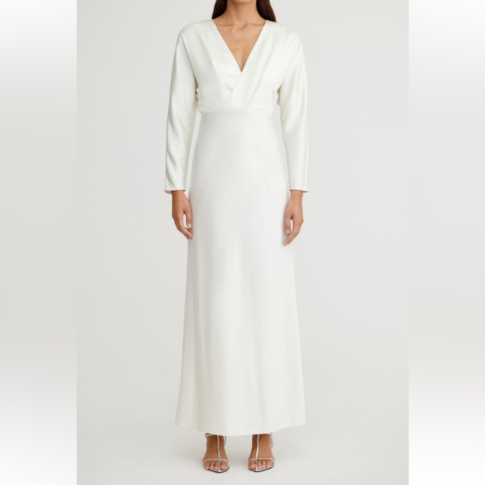 NWT Significant Other Lucile Long Sleeve Satin Gown